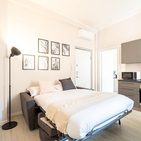 ミラノEasylife - Accogliente Residenza A Due Passi Dal Duomoアパートメント エクステリア 写真
